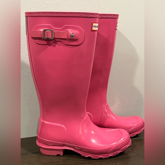 Hunter Other - SOLD Hunter Rain Boots Tall Size US 4/5 Barbie Gloss Pink Side Buckle